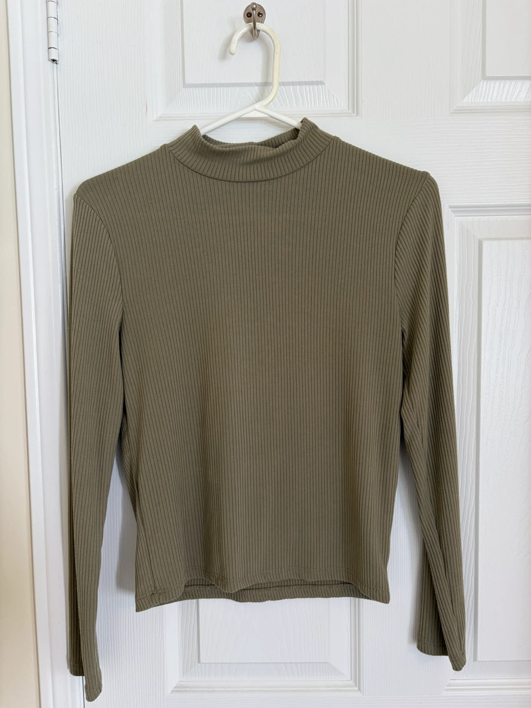 Brit & Bri Ribbed Long Sleeve Top