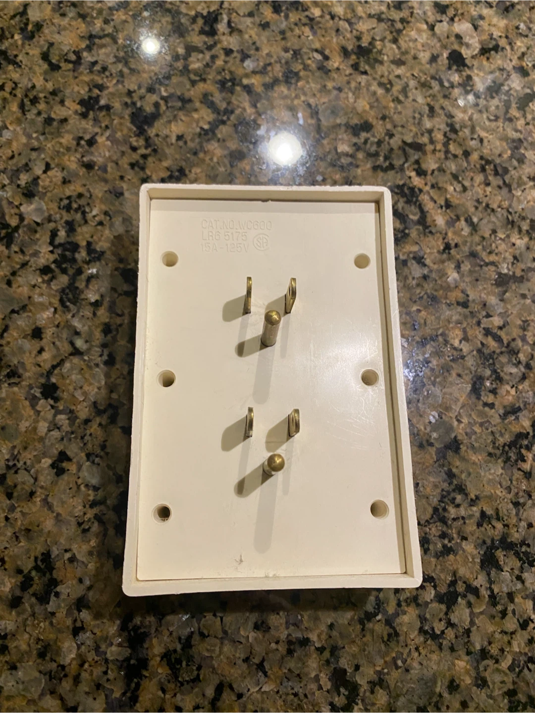 Mastercraft 6-Outlet Power Tap - photo 2