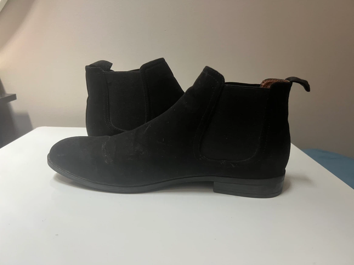 H&M Black Suede Chelsea Boots