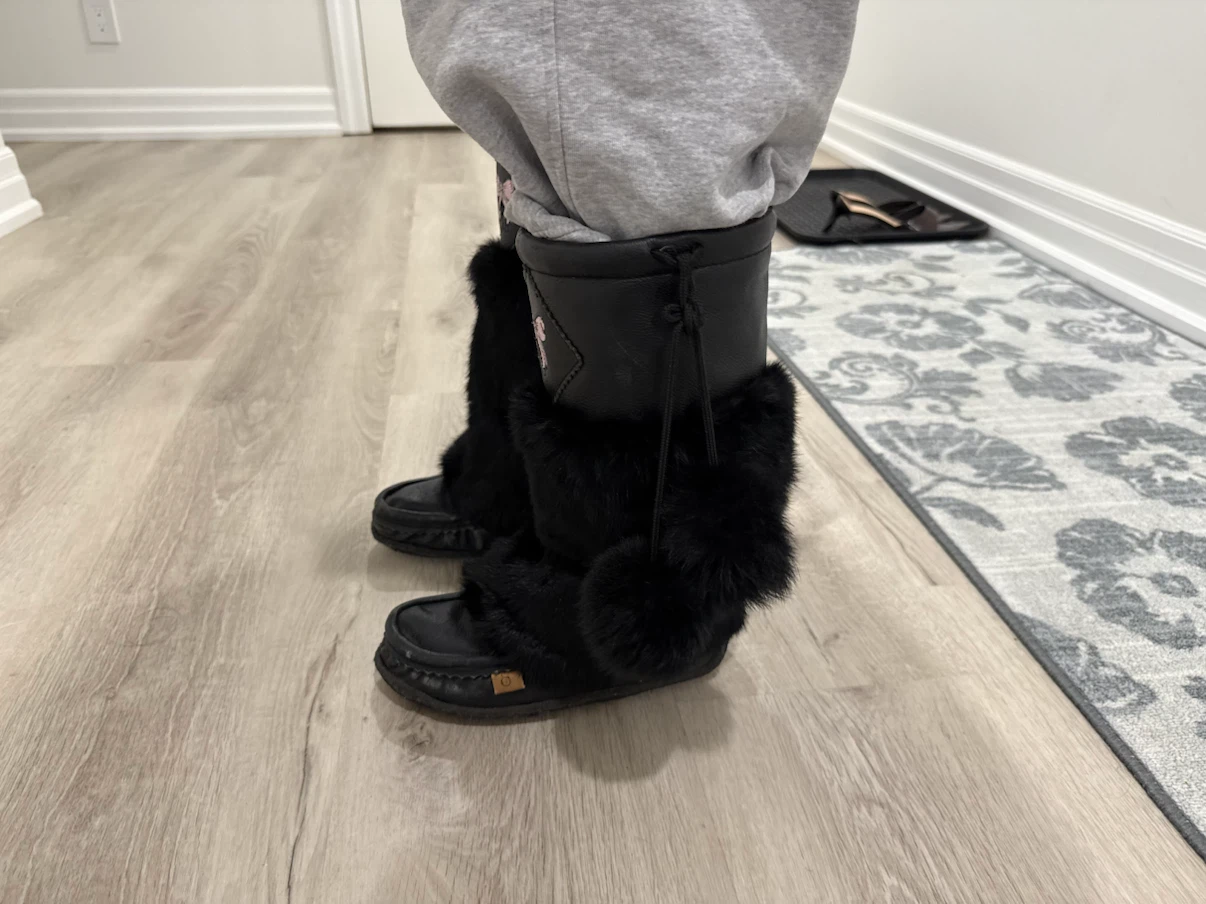 Black Leather and Fur Laurentian Chief Mukluks - photo 4