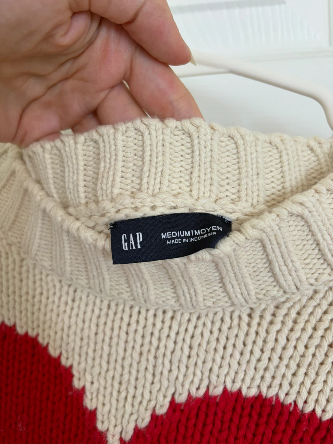 GAP Cream & Red Heart Knit Sweater - photo 2
