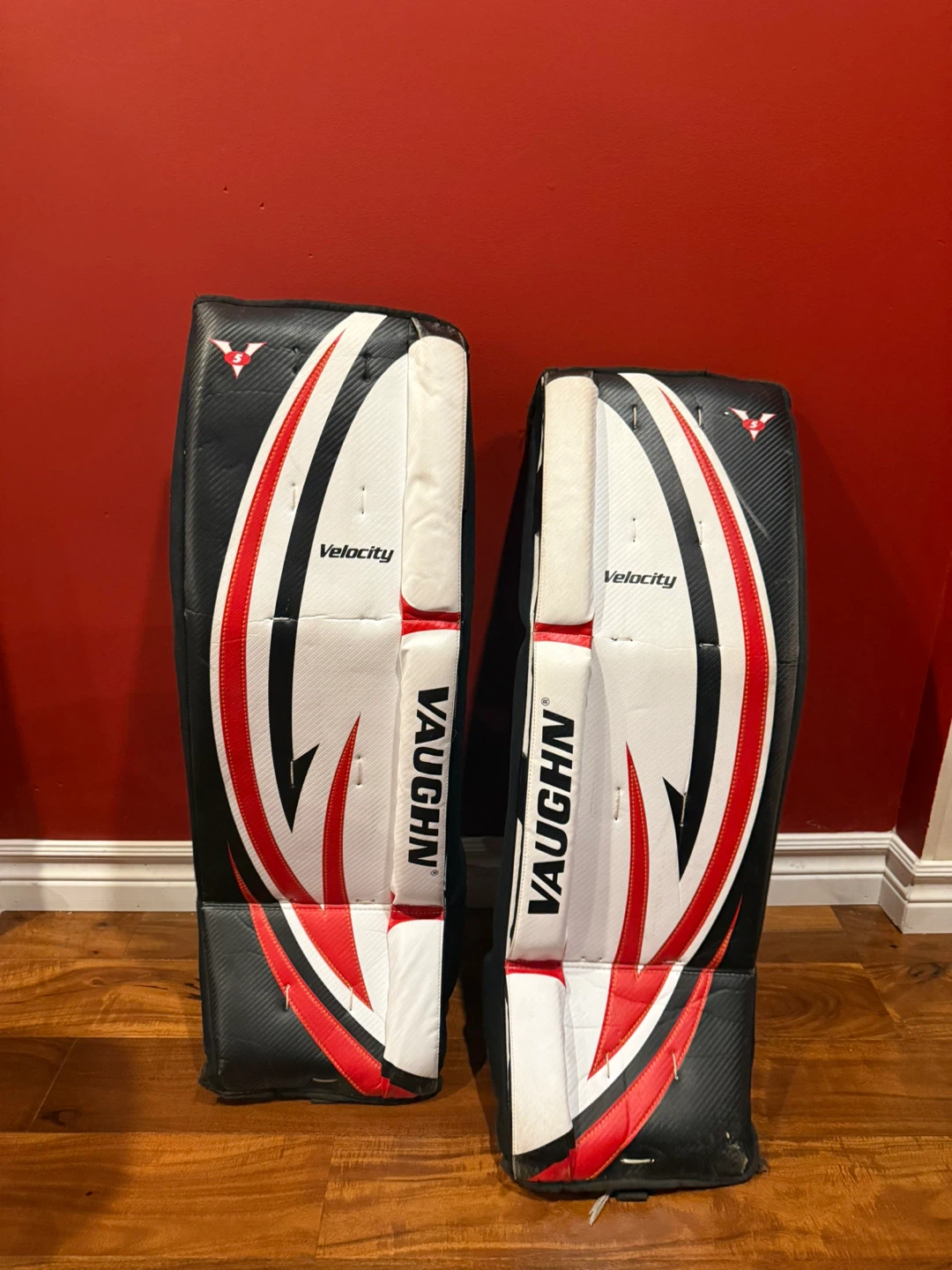 Vaughn Velocity Goalie Leg Pads - photo 3