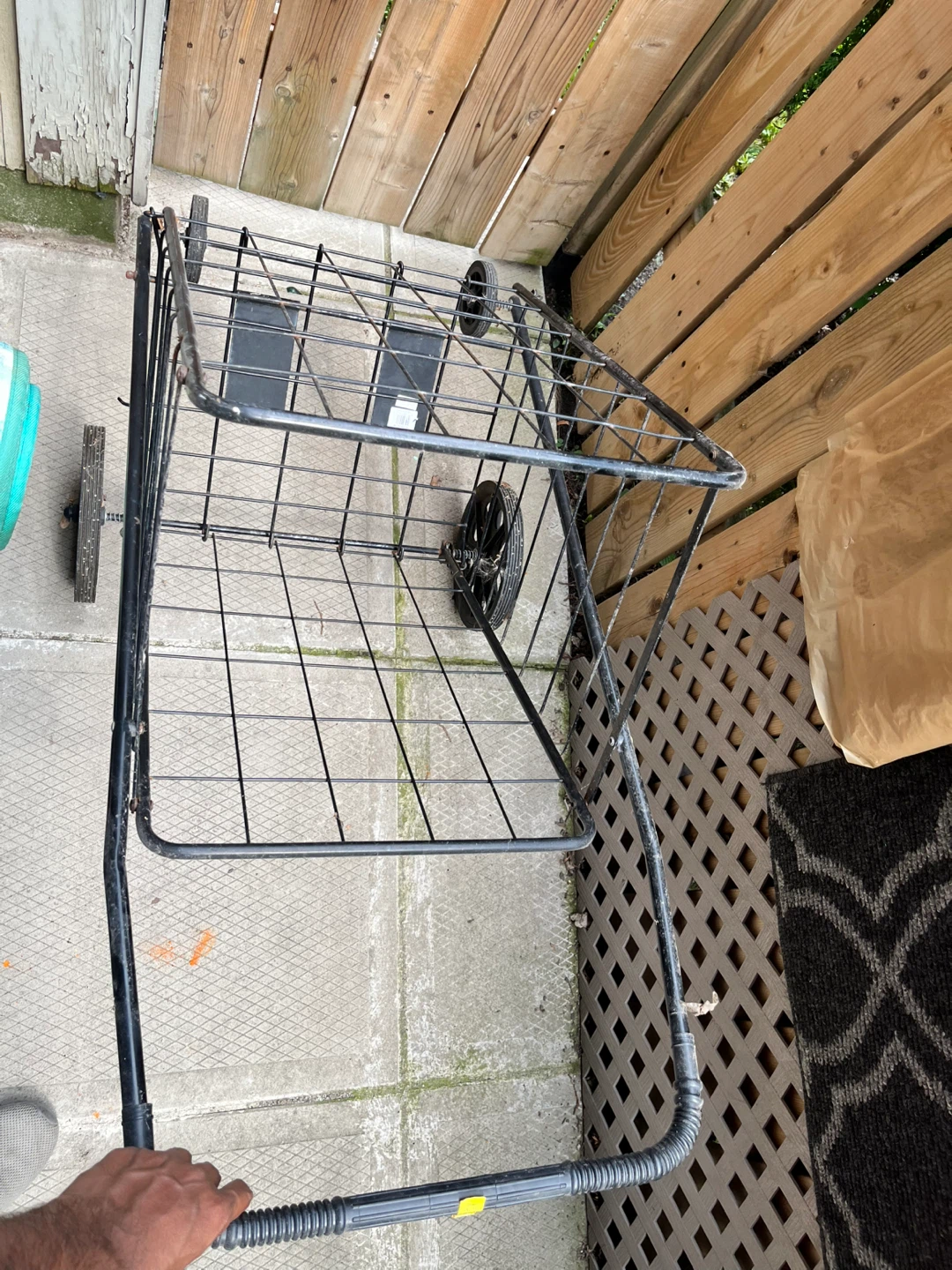 Move out sale !! Black Metal Rolling Shopping Cart - photo 2