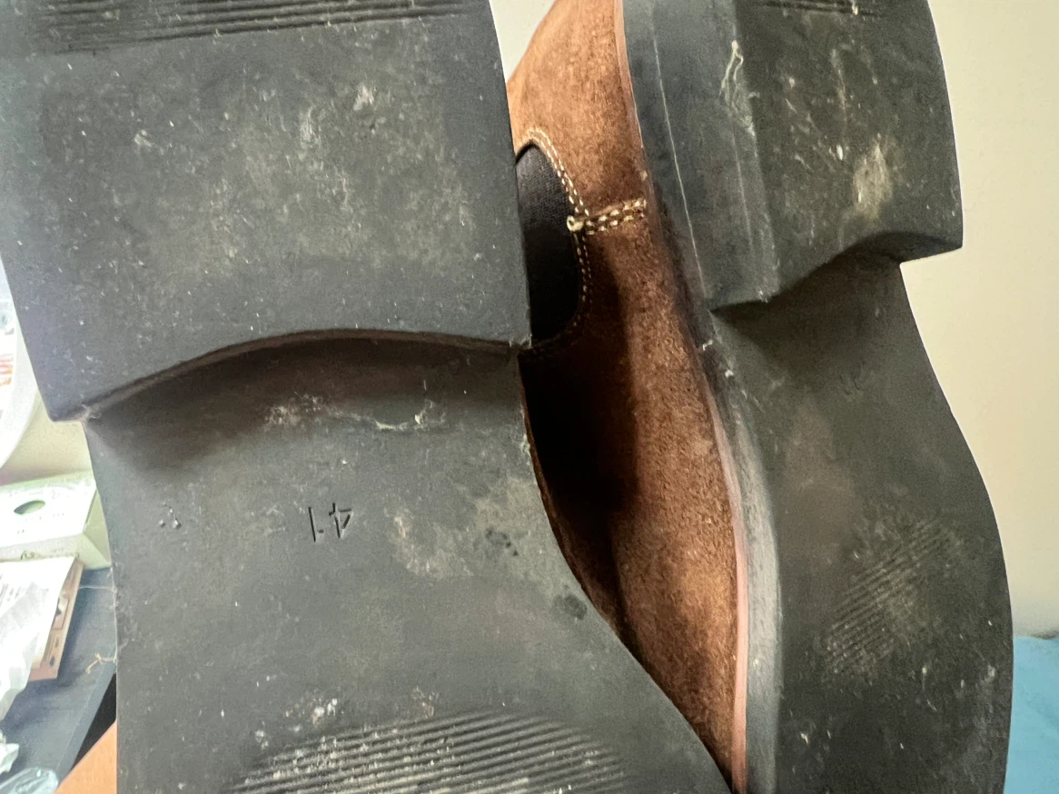 Brown Suede Chelsea Boots Size 41 - photo 3
