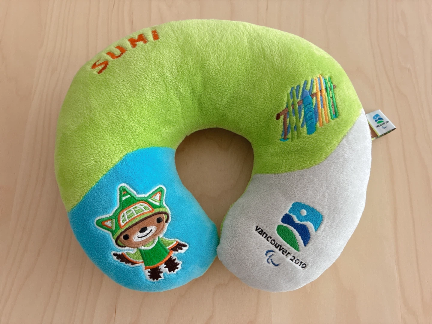 Vancouver 2010 Sumi Travel Neck Pillow