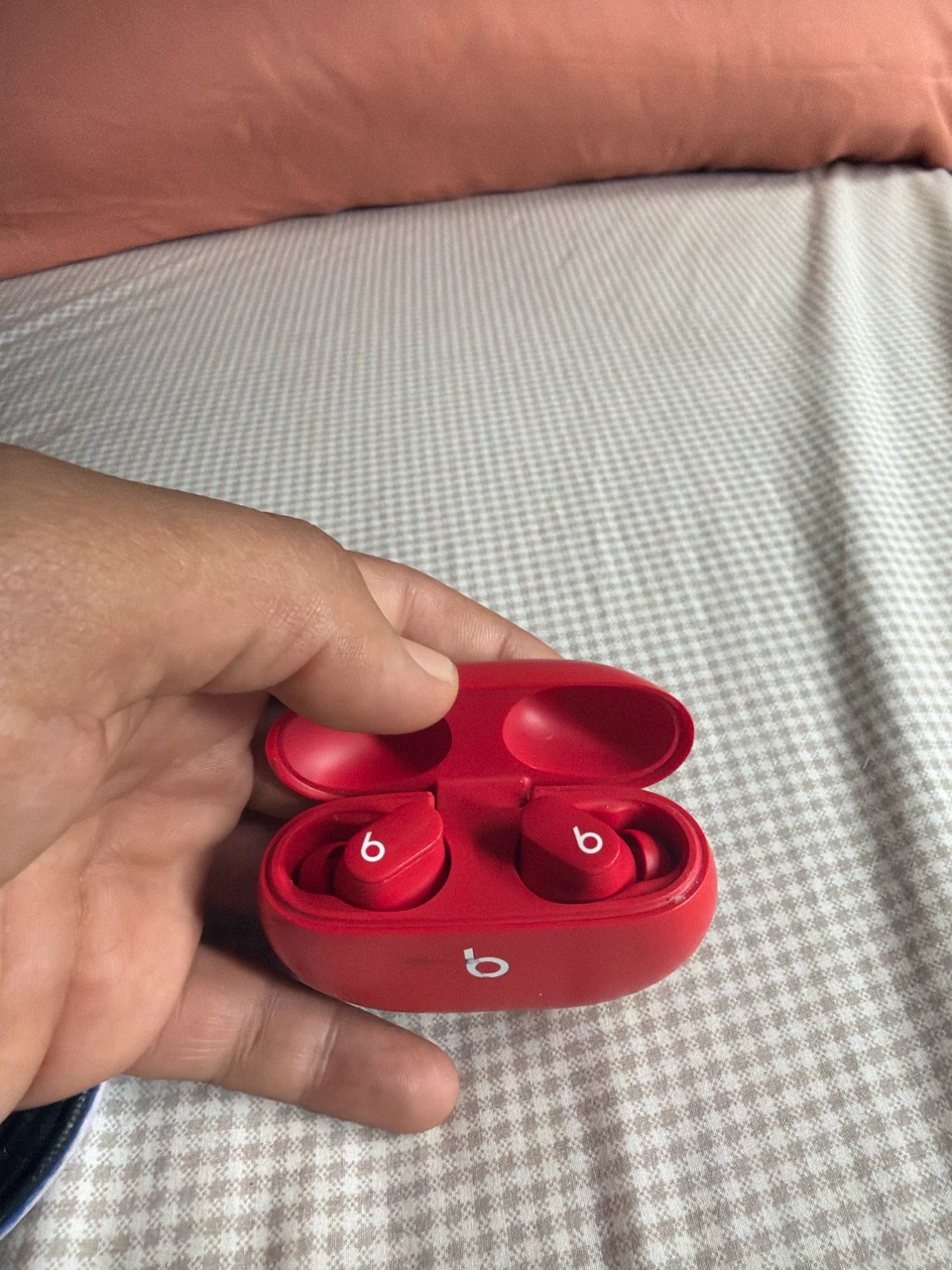 Beats Wireless Earbuds - Red