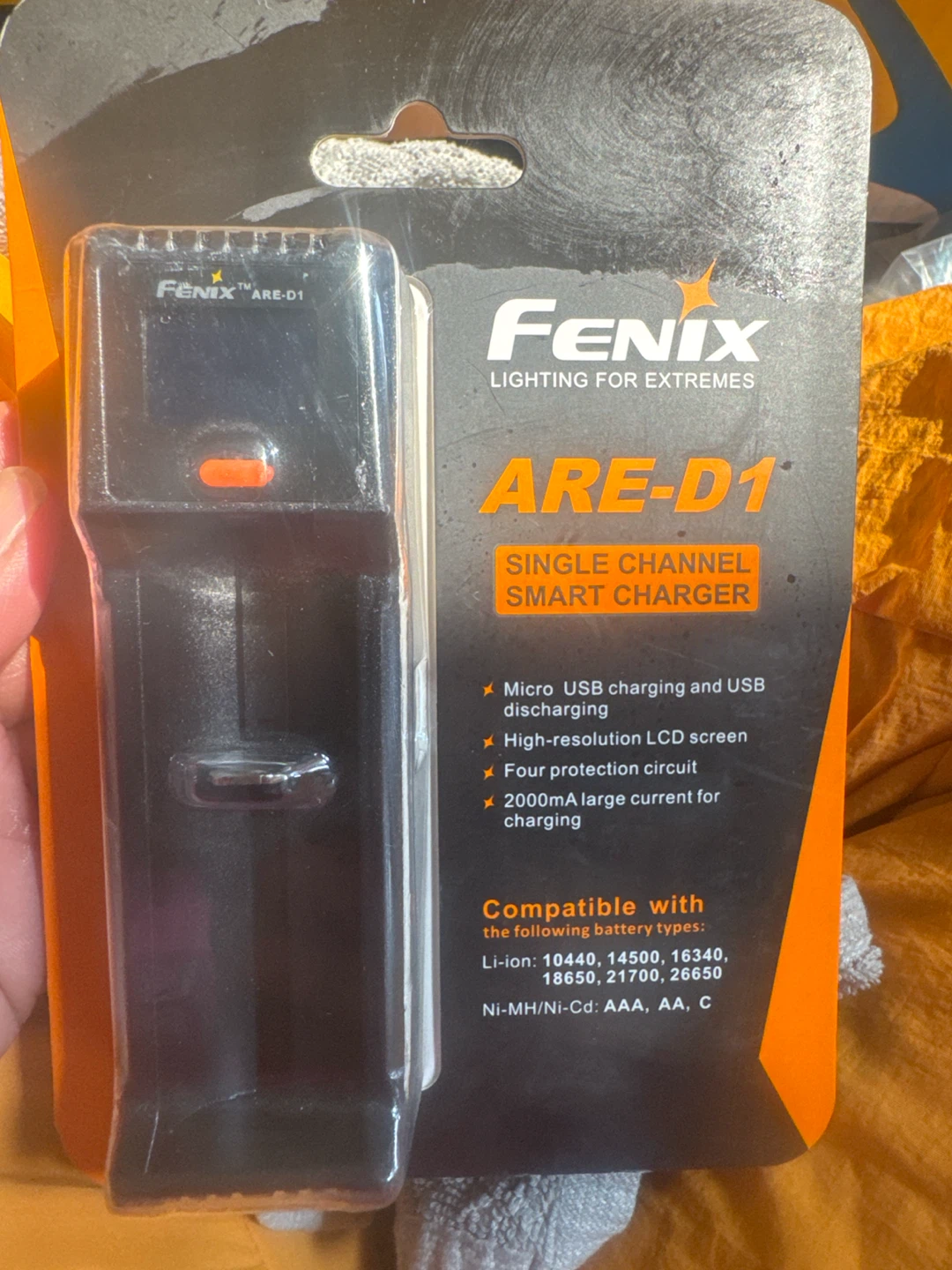 Fenix ARE-D1 Single Channel Smart Battery Charger