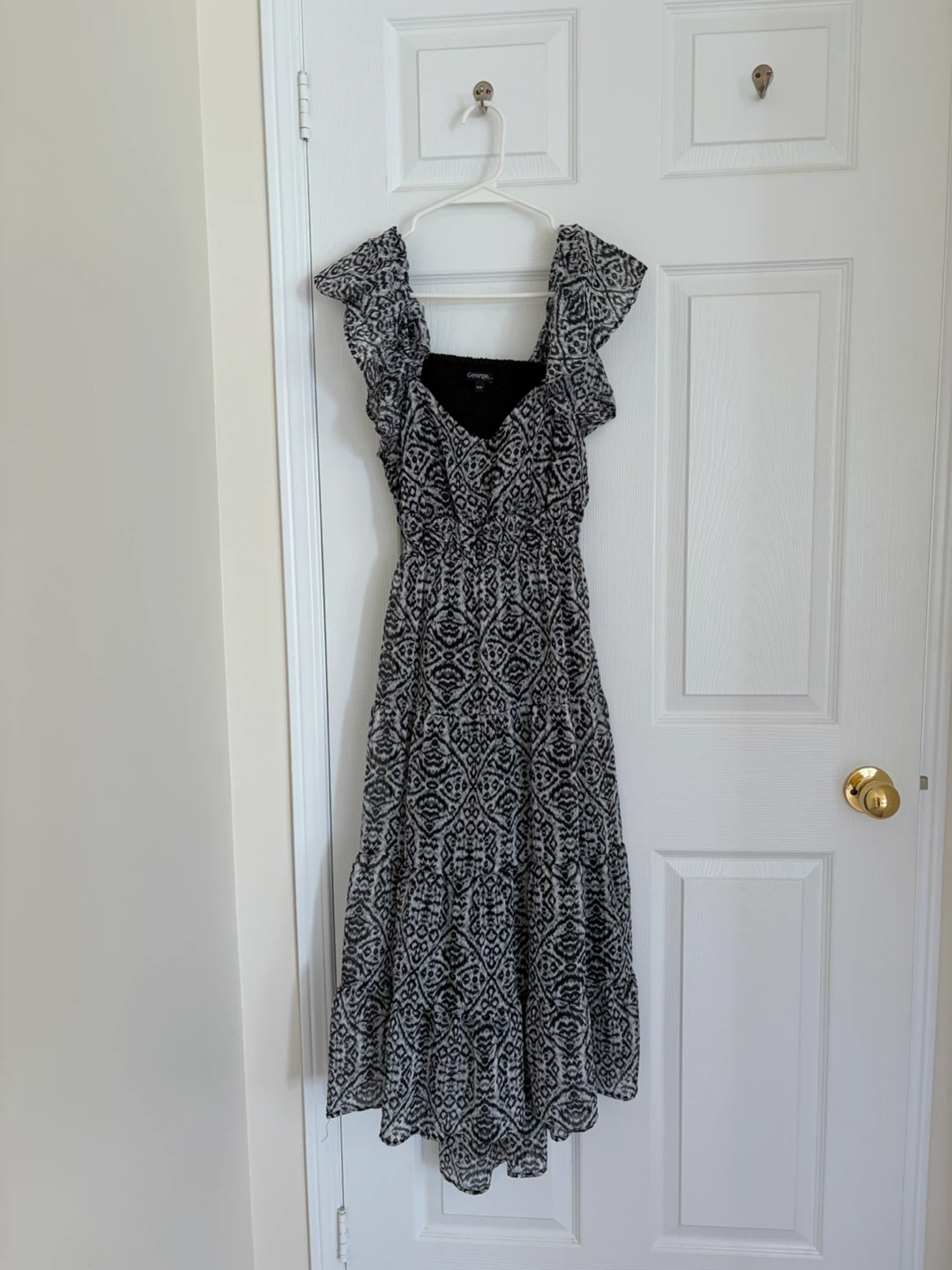 George dress with ruffled sleeves