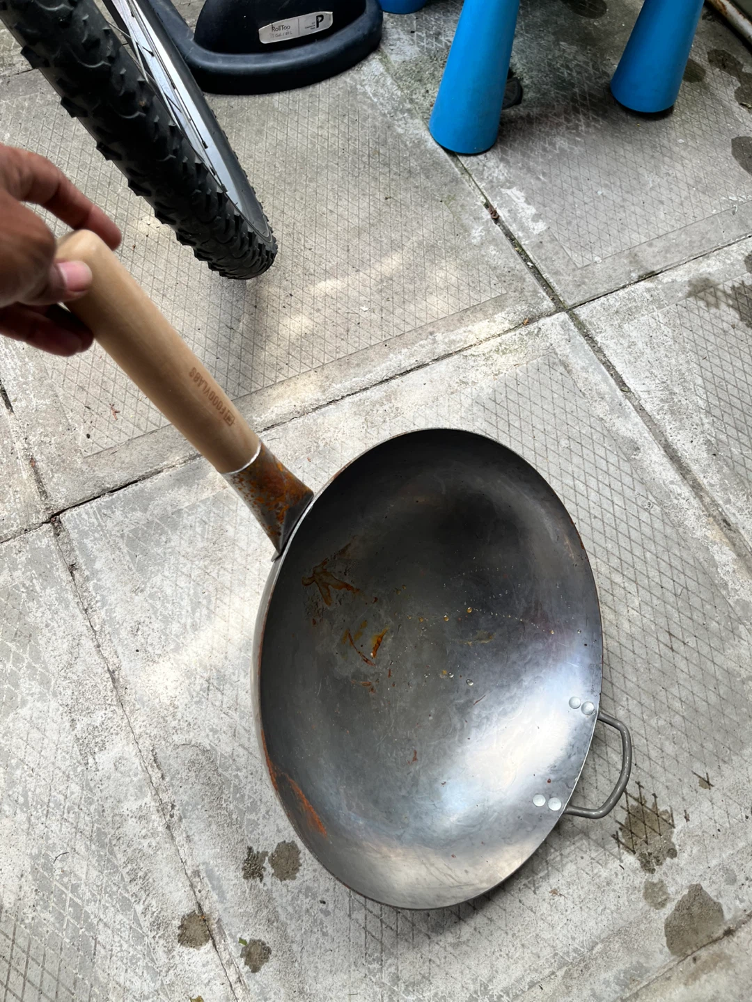 BIG !! Wok Pan with Wooden Handle - photo 3
