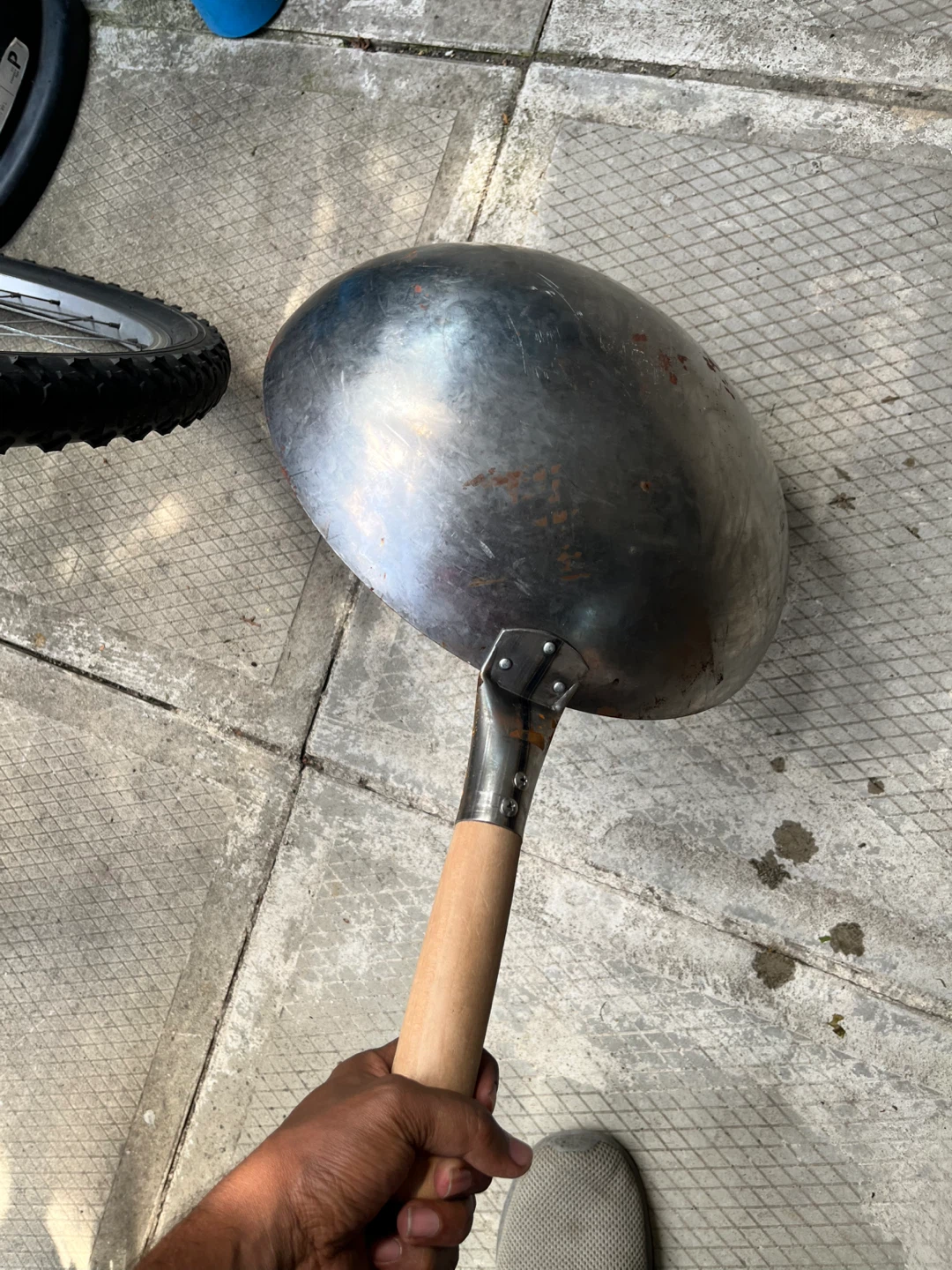 BIG !! Wok Pan with Wooden Handle - photo 2