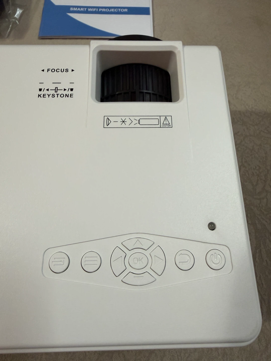 Smart Projector HD Netflix - 5GHz WiFi Bluetooth - Brand New - photo 4