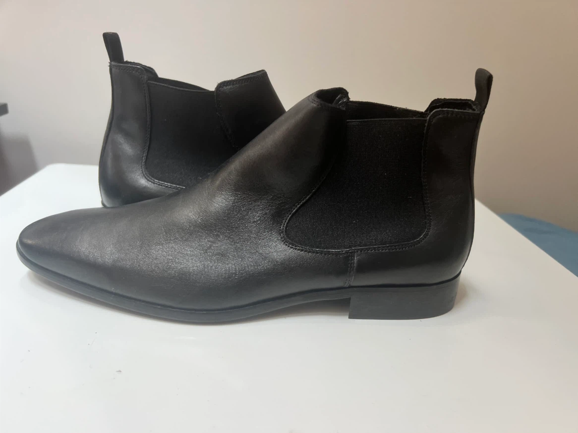 Men's Black Leather Chelsea Boots