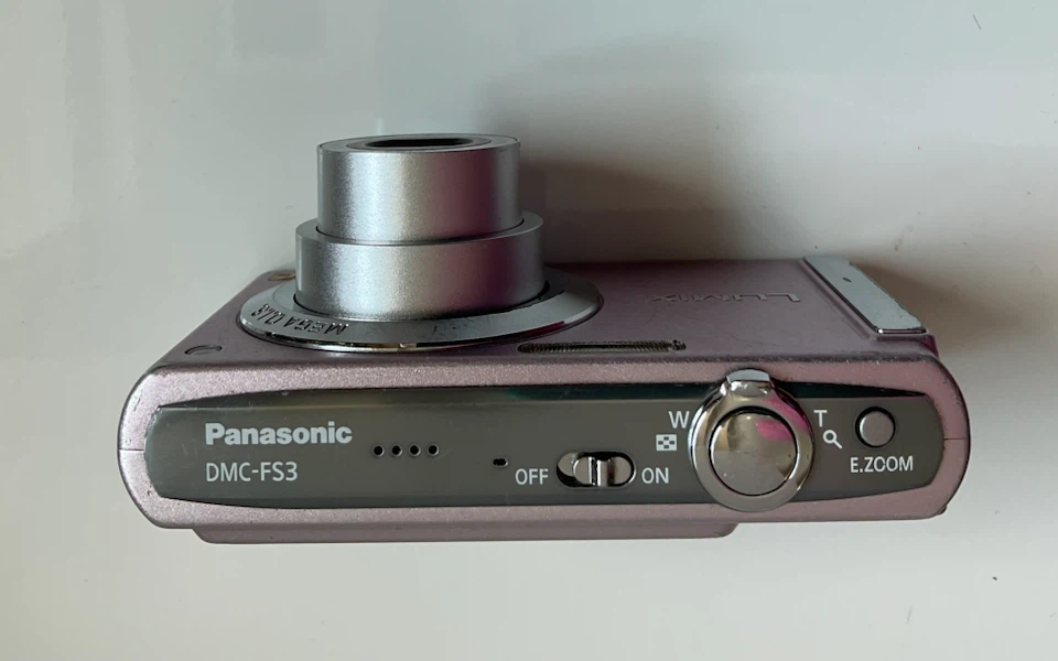 Pink Panasonic Lumix DMC-FS3 Digicam Bundle - photo 3