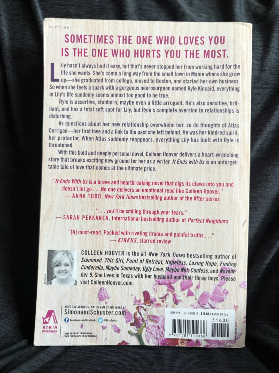 It Ends With Us by Colleen Hoover Paperback Novel - photo 2