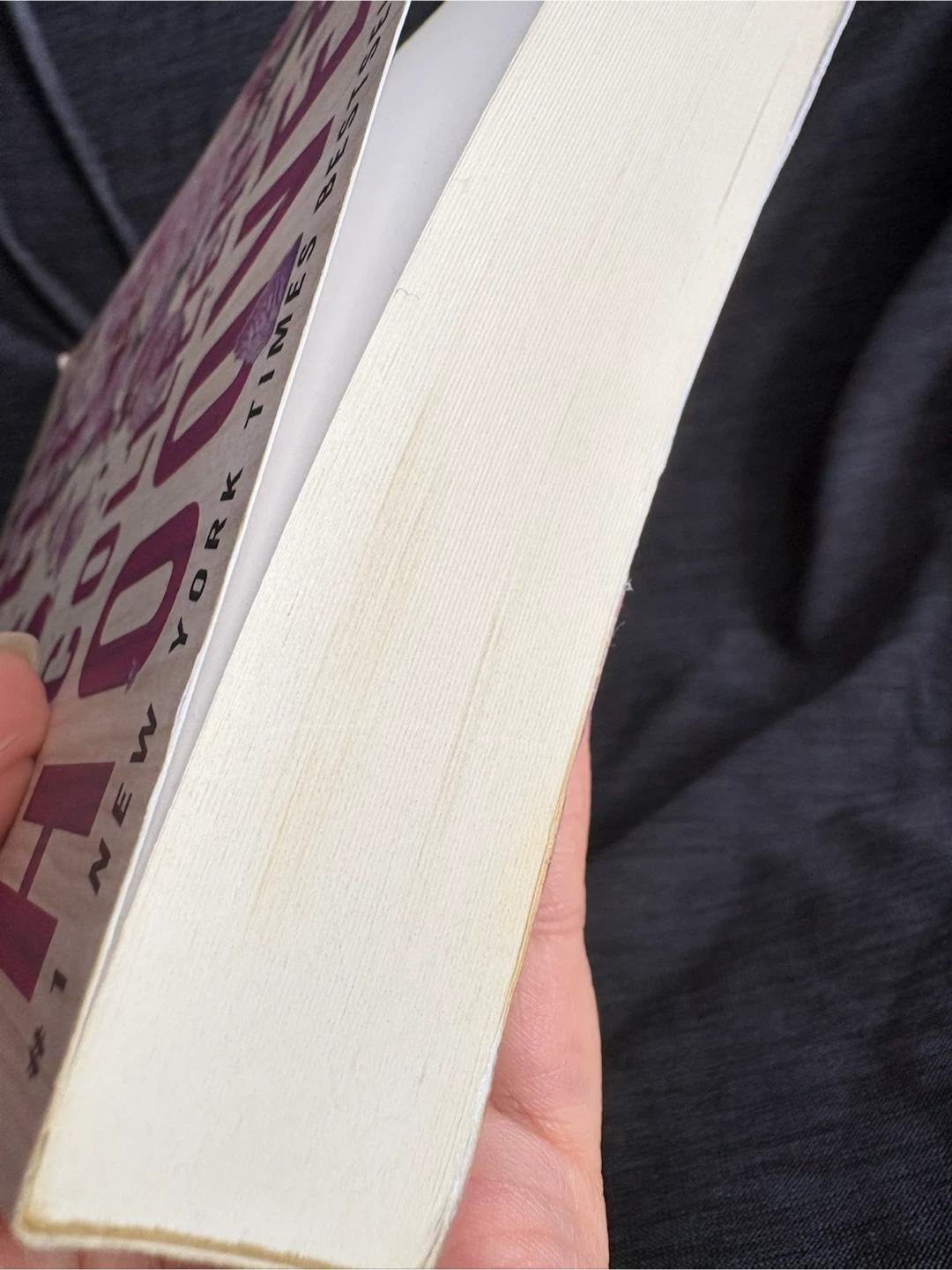 It Ends With Us by Colleen Hoover Paperback Novel - photo 4