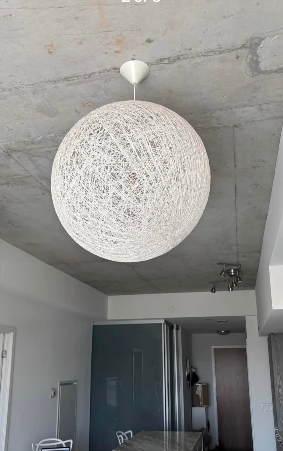 Large white woven pendant light - photo 3