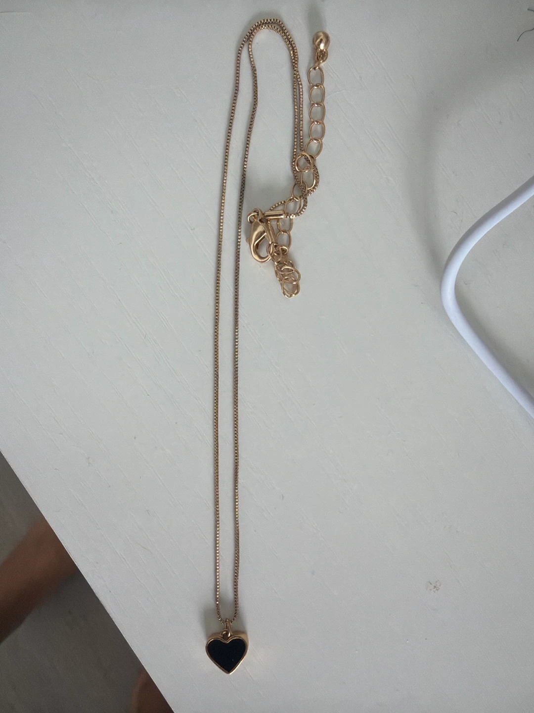 Gold Tone Necklace with Black Heart Pendant - photo 3