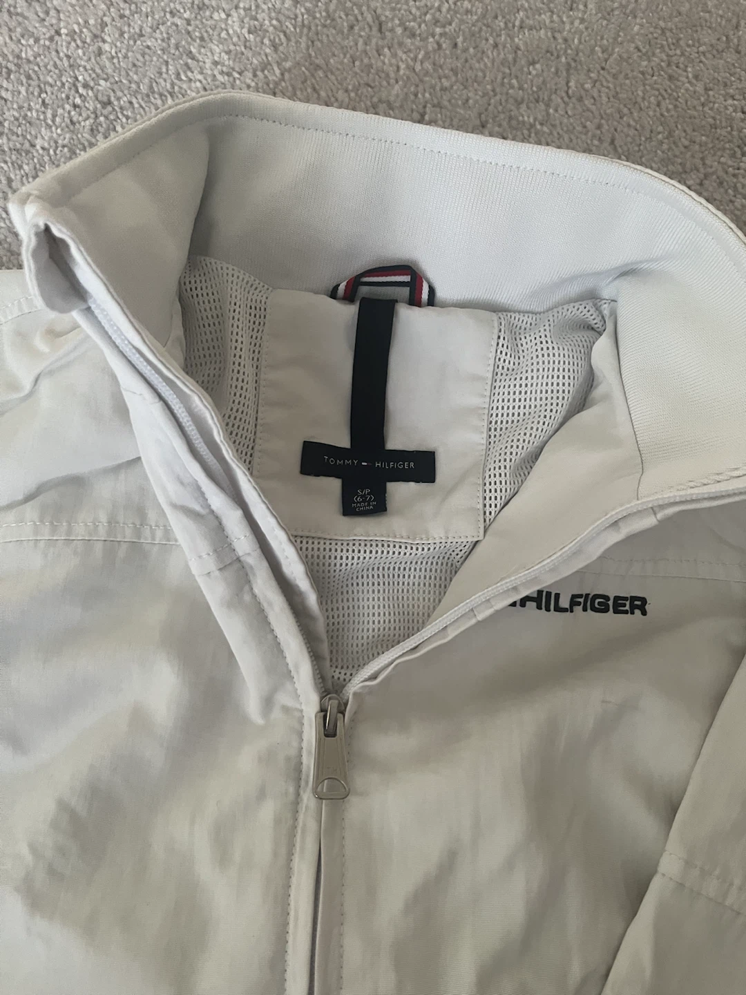 Tommy Hilfiger White Jacket- size 6/7 - photo 2