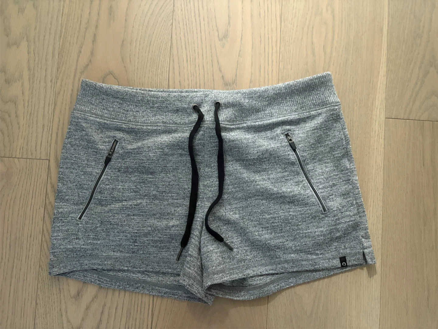 Hyba Grey Sweat Shorts - women’s medium