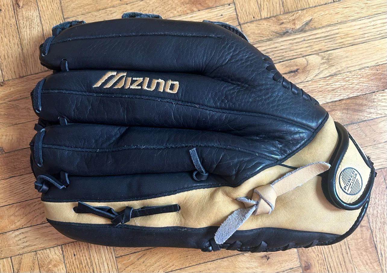 Mizuno Baseball Glove