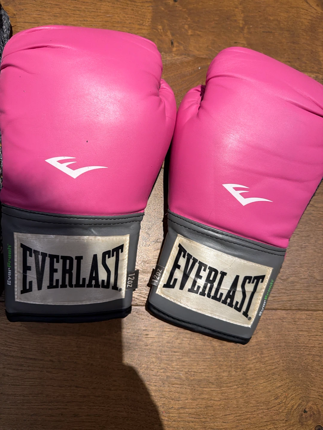 Everlast Women's Pro Style Training Gloves 12 oz - photo 3