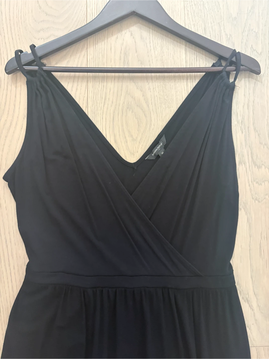 Banana Republic Black V-Neck Midi Dress - medium - photo 2