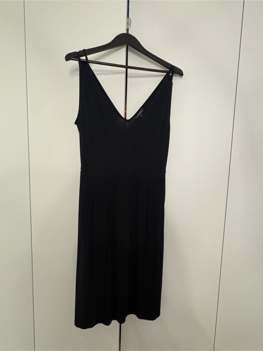 Banana Republic Black V-Neck Midi Dress - medium - photo 4