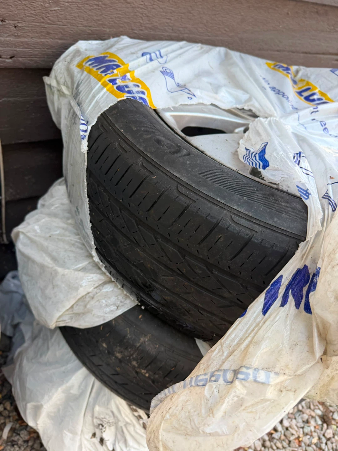 Kia OEM Alloy Wheel with Tire - photo 2