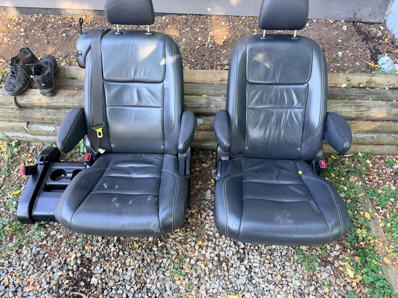 Black Leather Car Seats with Cup Holders for sienna 2011-2020