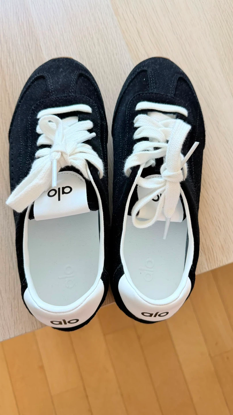 Alo Black Suede Sneakers - photo 4