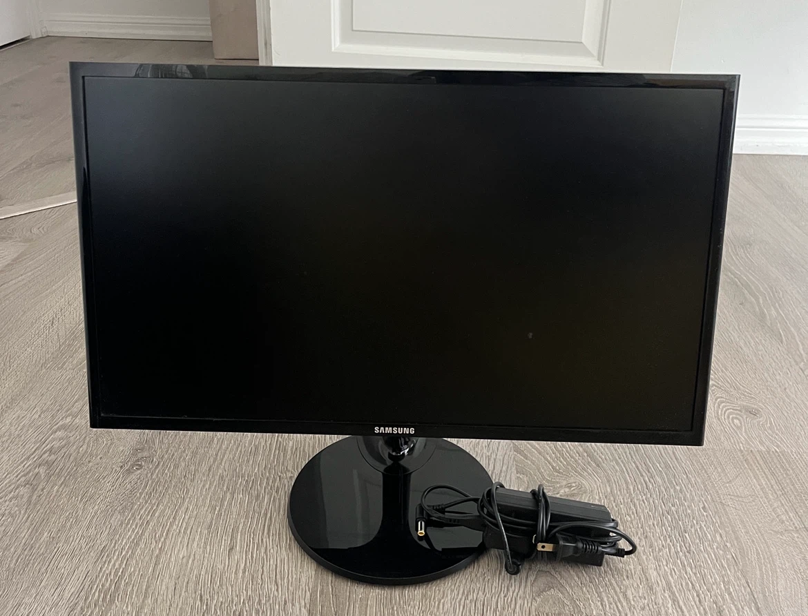 Samsung 24" Monitor