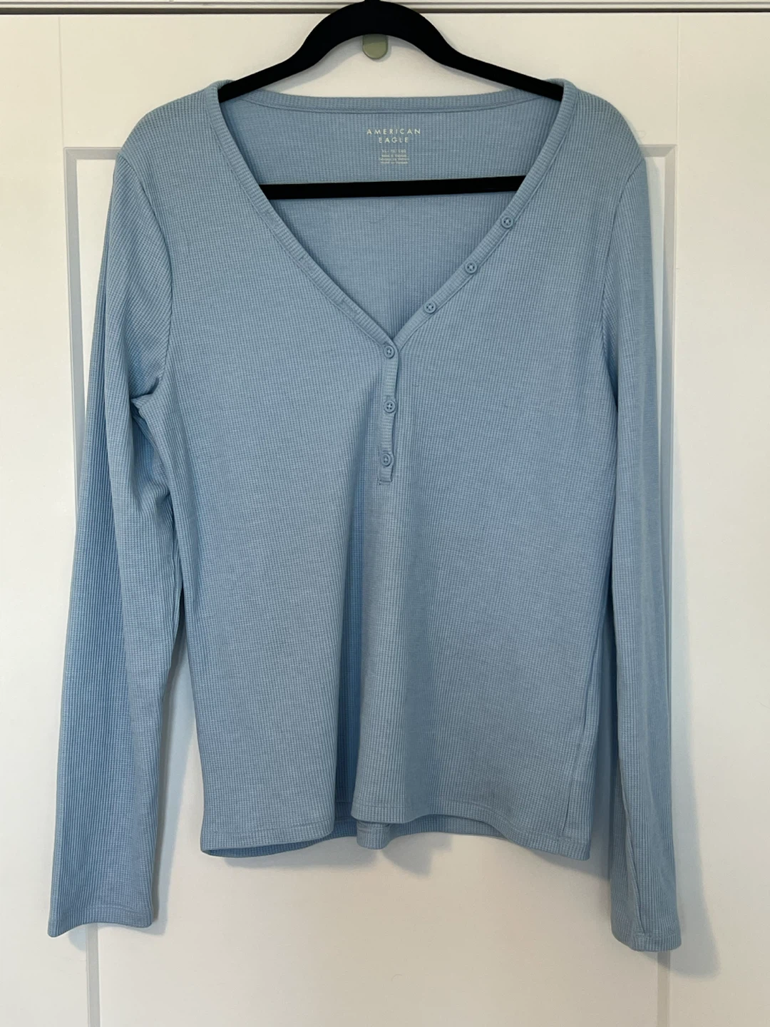 American Eagle Blue Ribbed Henley Shirt