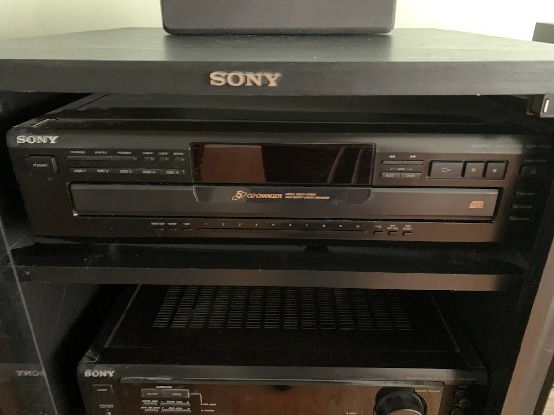 Sony 5 CD Changer - photo 3