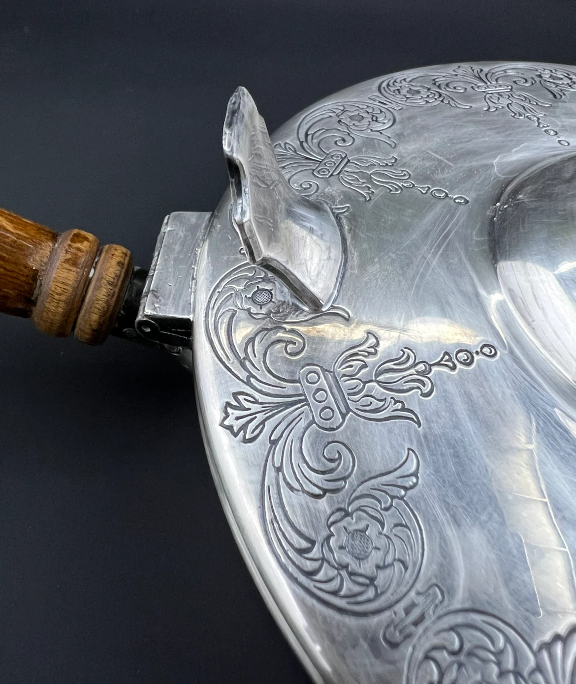Vintage Silver Plated Breadcrumb Catcher - photo 3