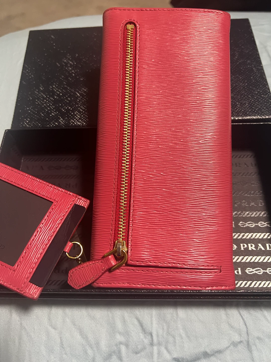 Prada Pink Leather Wallet with Card Holder - photo 3
