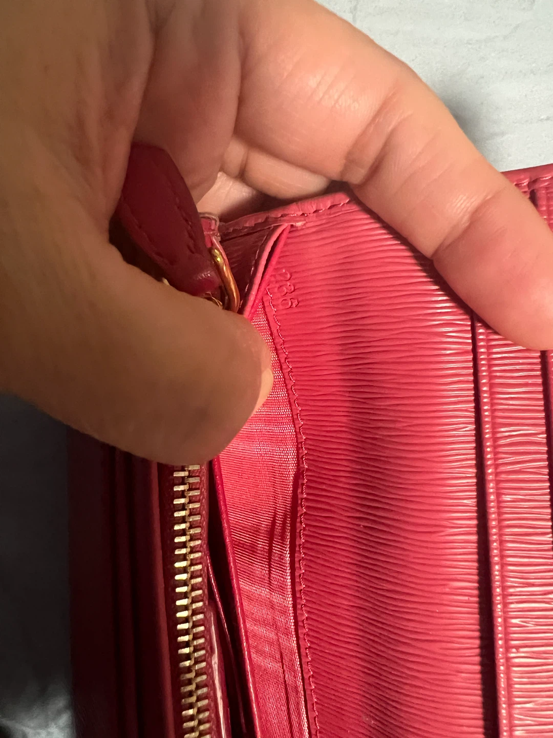 Prada Pink Leather Wallet with Card Holder - photo 4