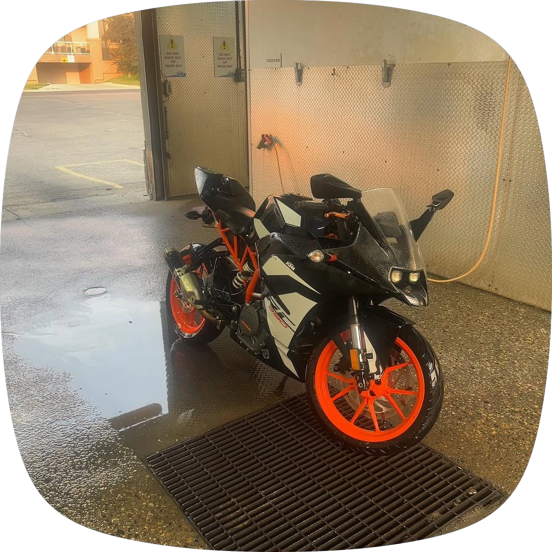 KTM RC 390 Motorcycle - photo 4