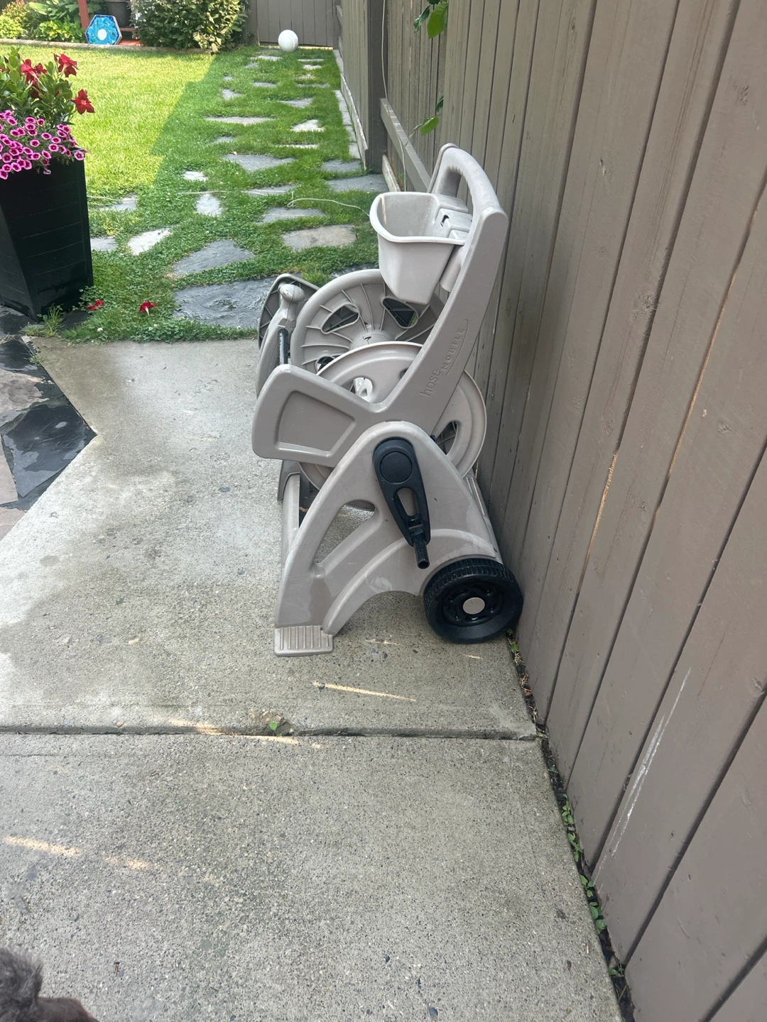 Suncast Hose Reel Mobile  Cart - photo 2