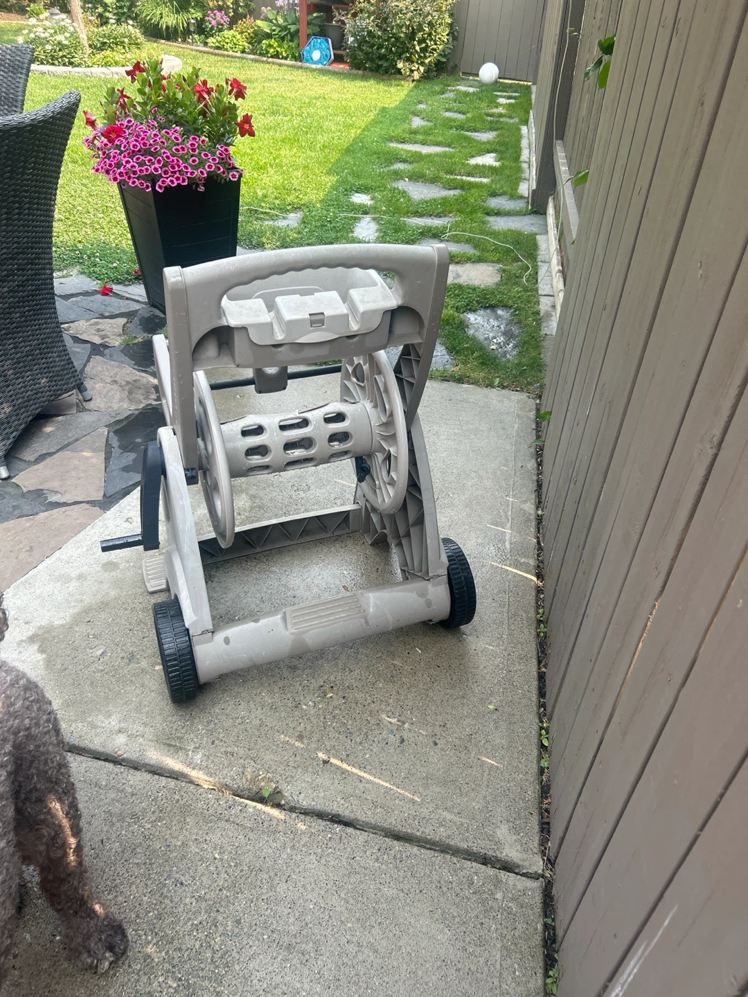 Suncast Hose Reel Mobile  Cart - photo 3