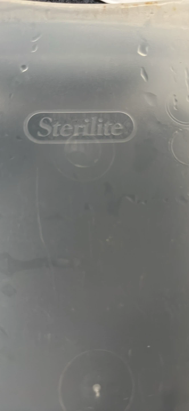 Sterilite clear plastic container - photo 5