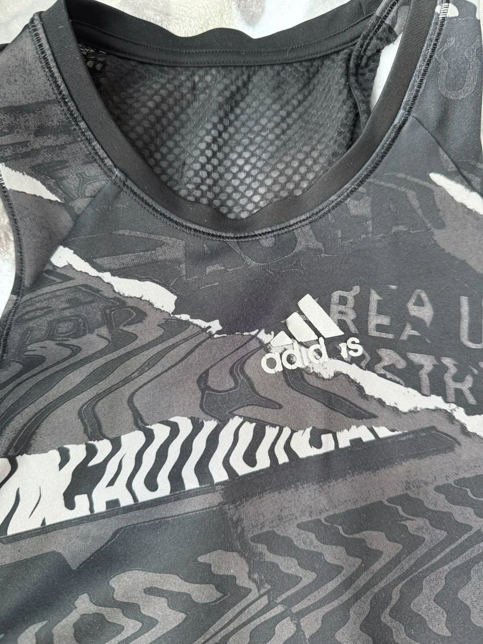 Adidas Training Crop Top - size L - photo 3
