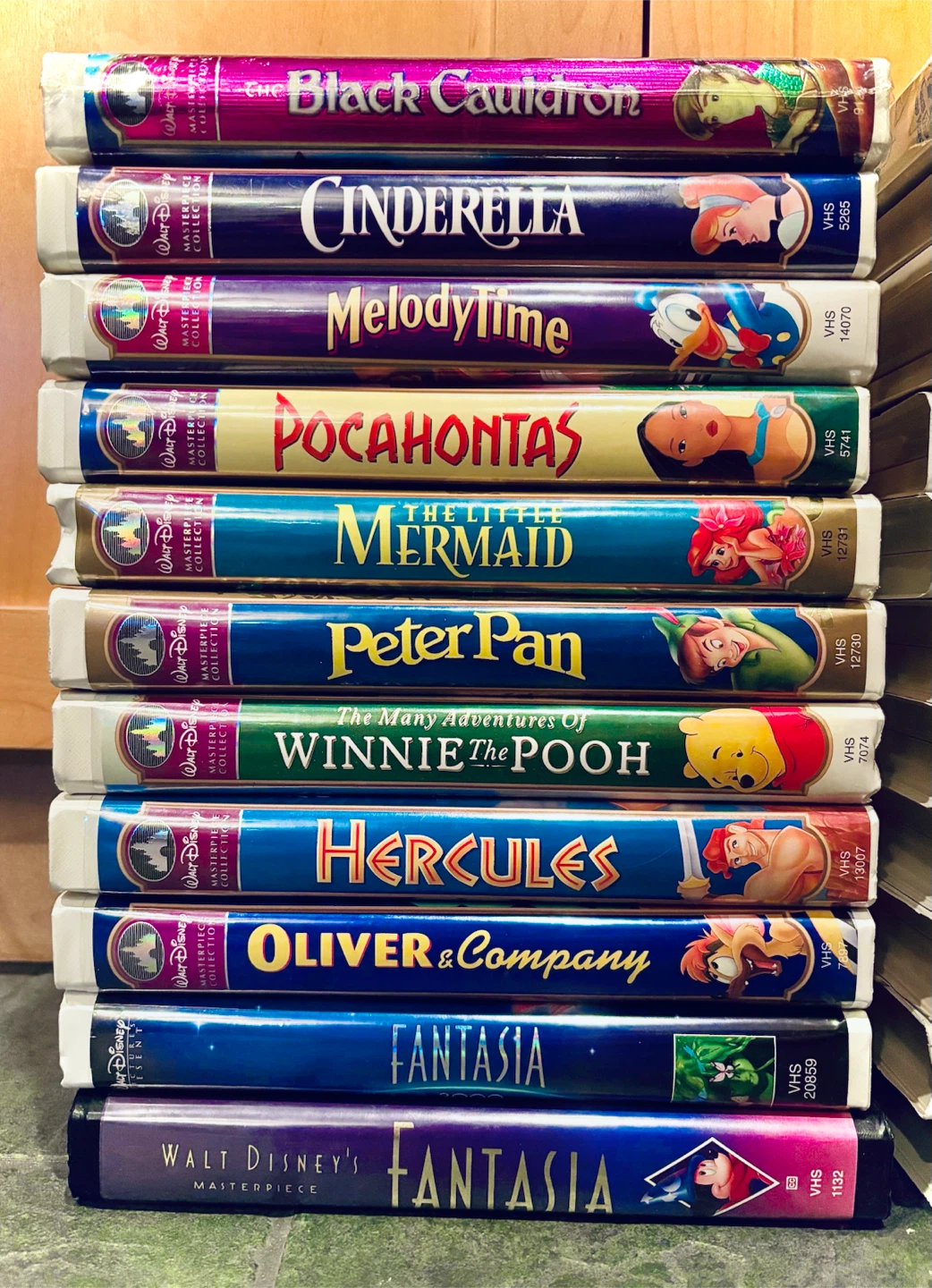 WALT DISNEY MASTERPIECE BLACK DIAMOND & CLASSIC MOVIES VHS TAPES - photo 2