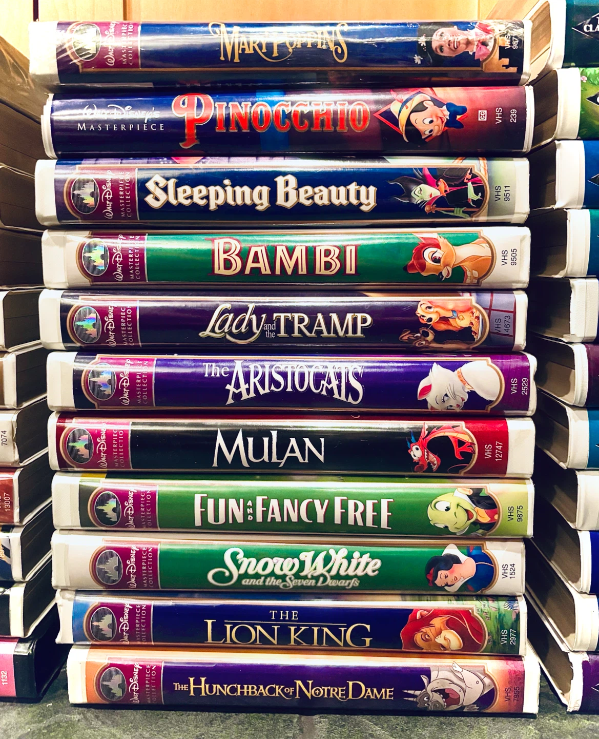 WALT DISNEY MASTERPIECE BLACK DIAMOND & CLASSIC MOVIES VHS TAPES - photo 3