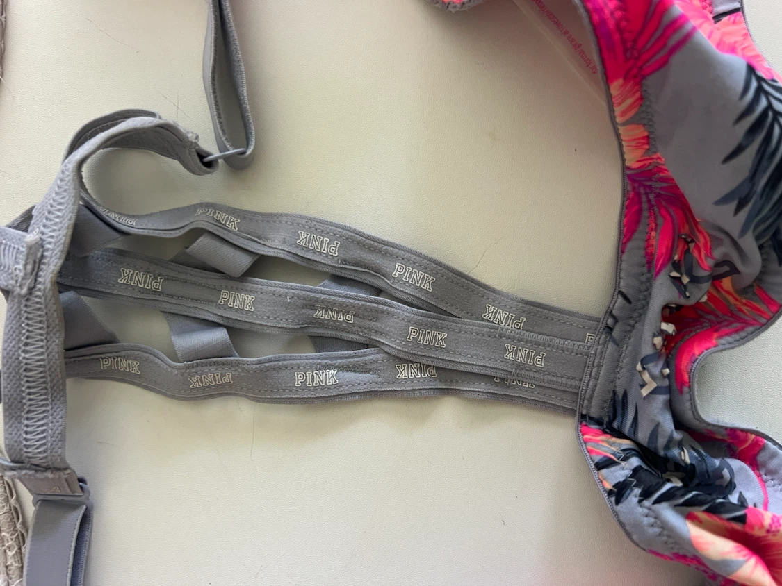 Victoria's Secret Pink Bras Bundle - photo 2