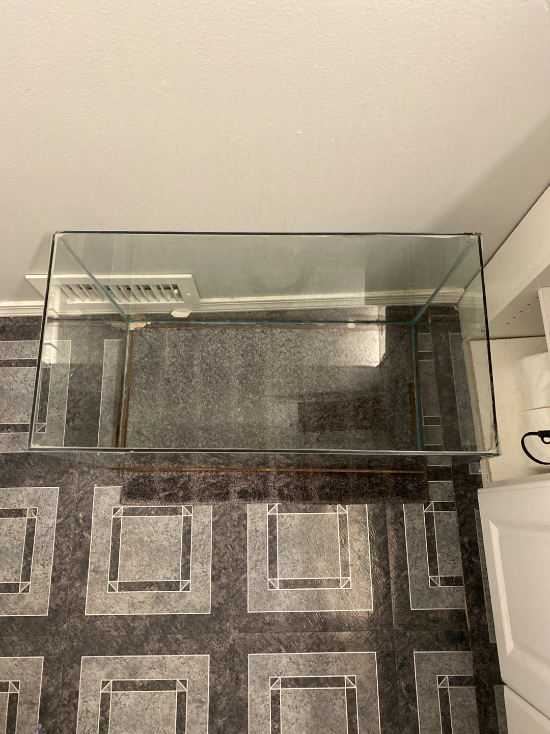 20 gallon fish tank - photo 2