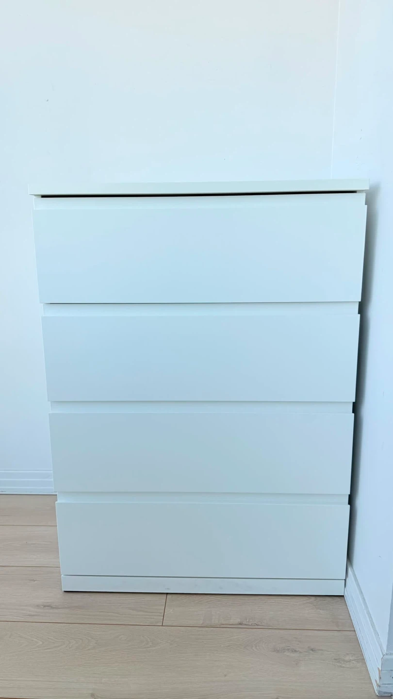 White 4-Drawer Dresser