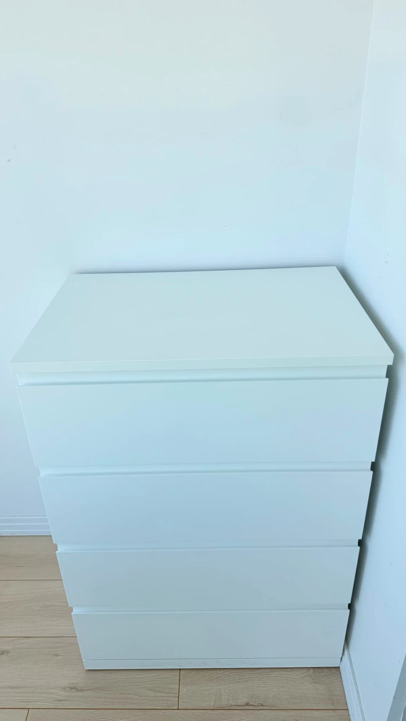 White 4-Drawer Dresser - photo 3