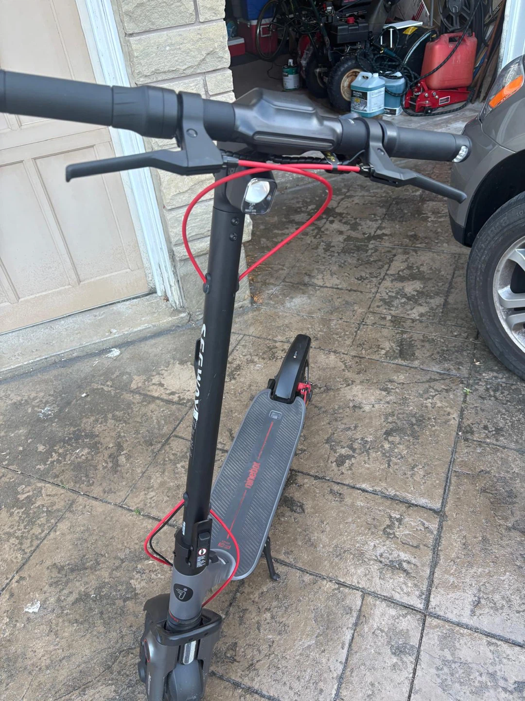 Selling a Segway Ninebot E-Scooter F3 PRO:$450 - photo 2