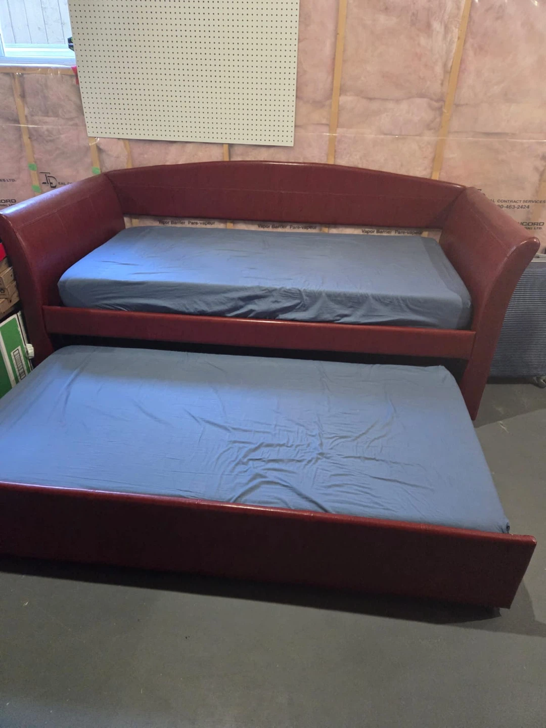 Red Faux Leather Daybed with Trundle - photo 3