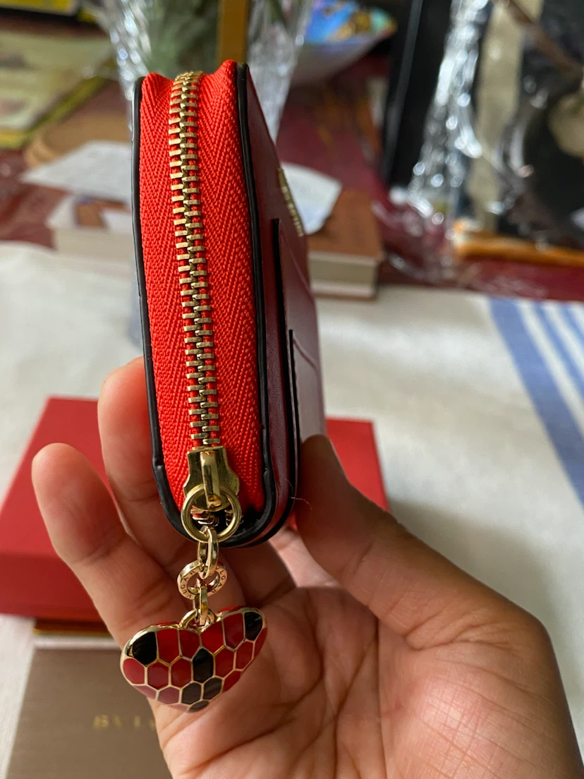 BVLGARI Red Leather Bi-Fold Wallet with Serpenti Charm - photo 3